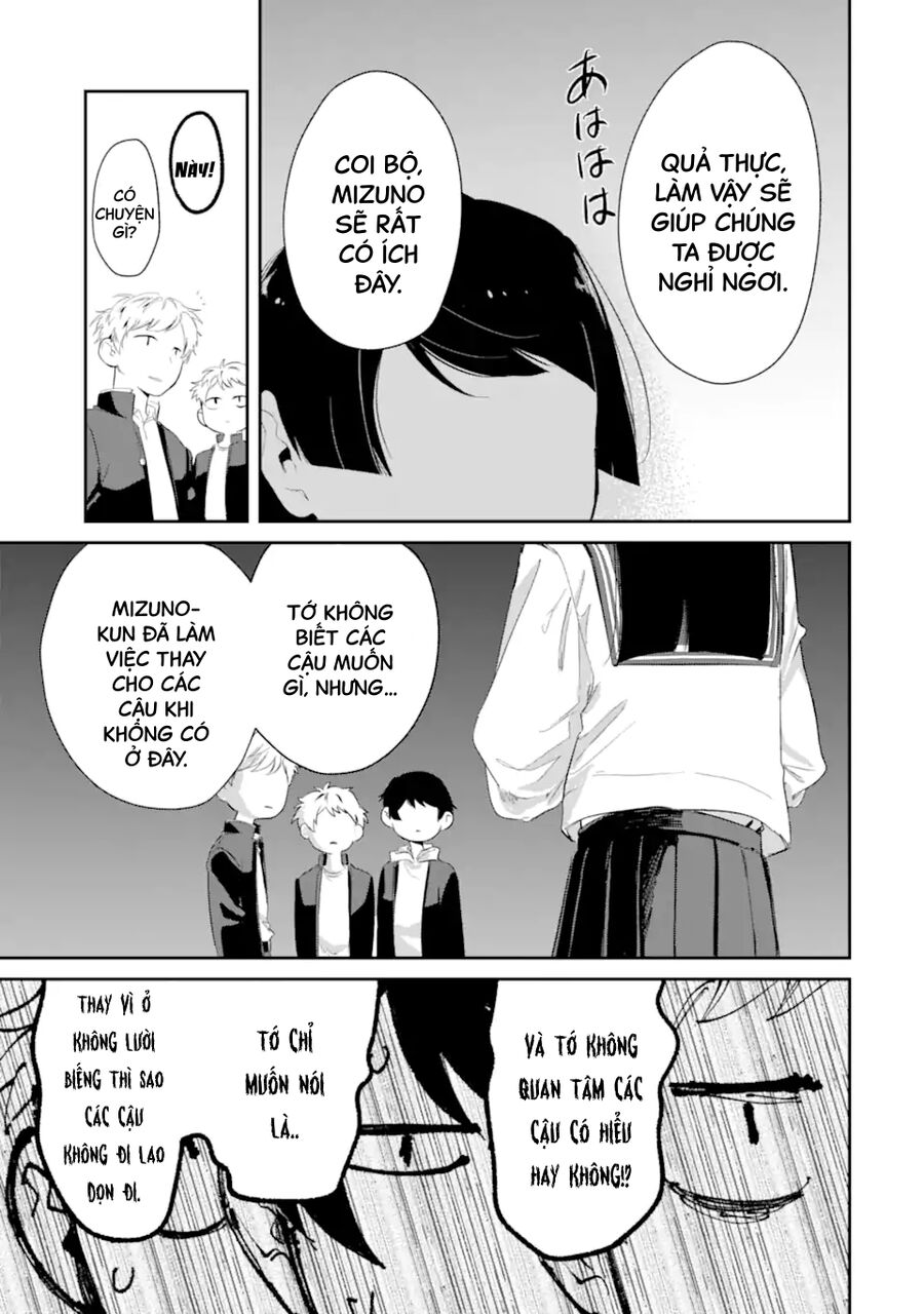 Cô Bạn Wakao-San Bàn Bên Có Vẻ Nhìn Thấy Gương Mặt Của Tôi Nhưng Tôi Thì Không: Chapter 4