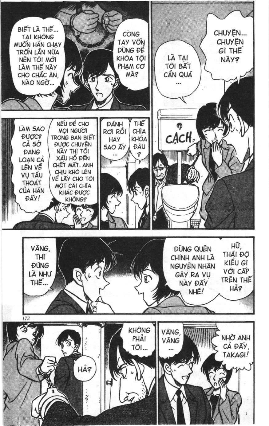 Thám tử lừng danh Conan Loạt truyện tranh: Chapter 241