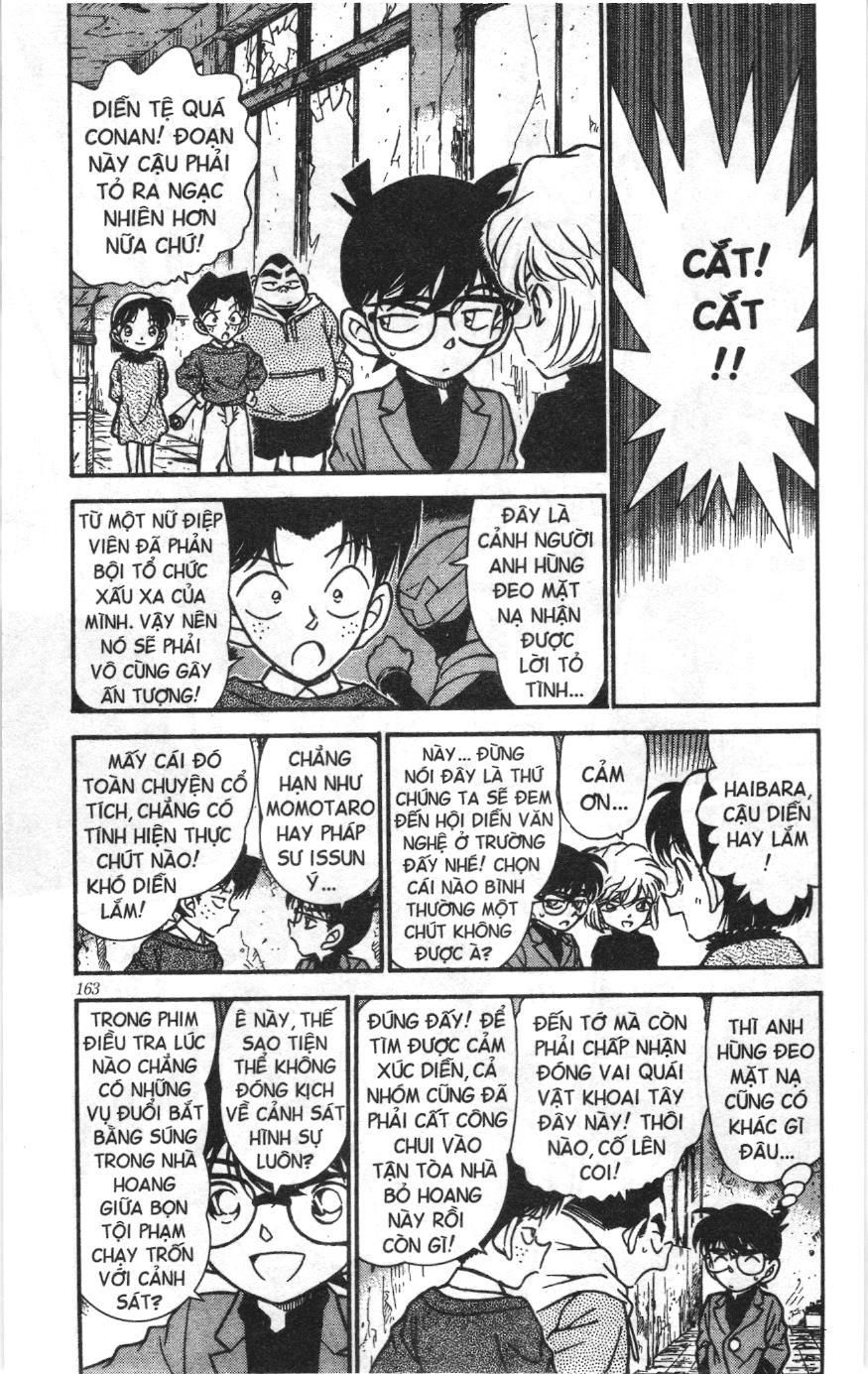 Thám tử lừng danh Conan Loạt truyện tranh: Chapter 241