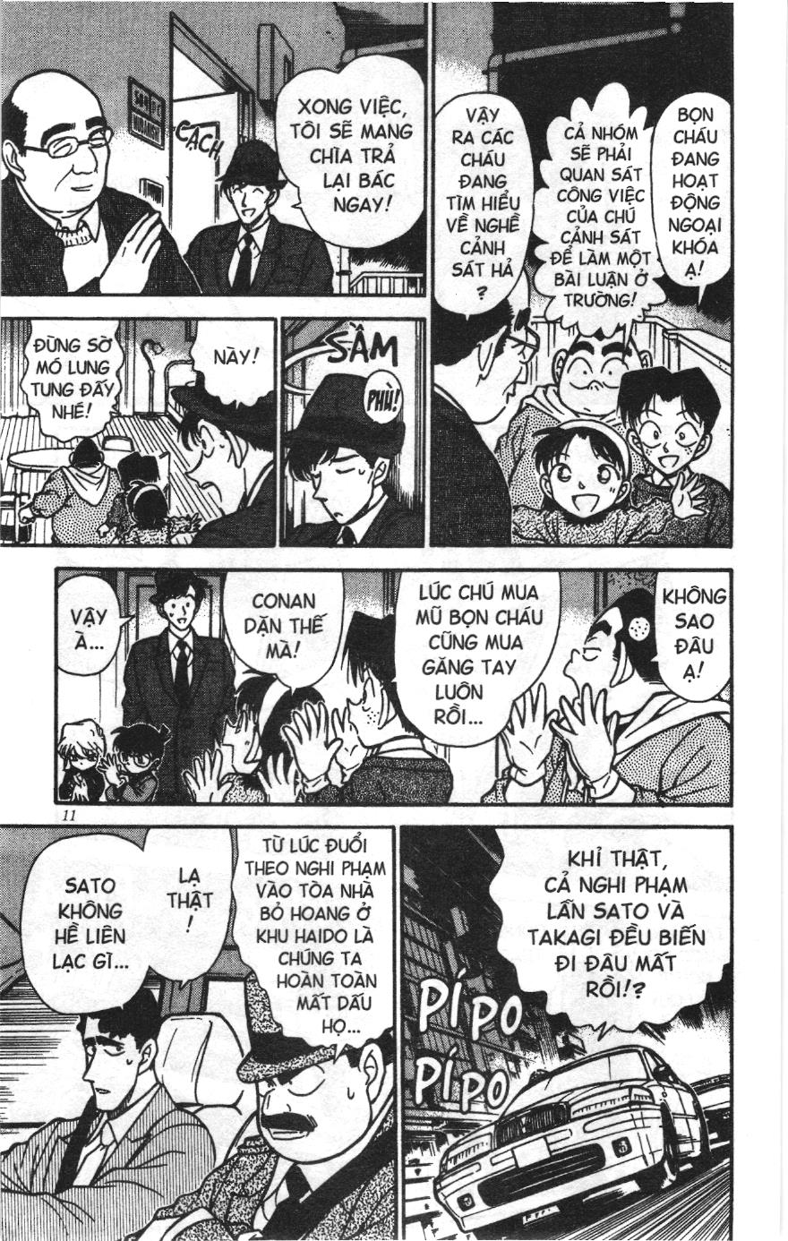 Thám tử lừng danh Conan Loạt truyện tranh: Chapter 242