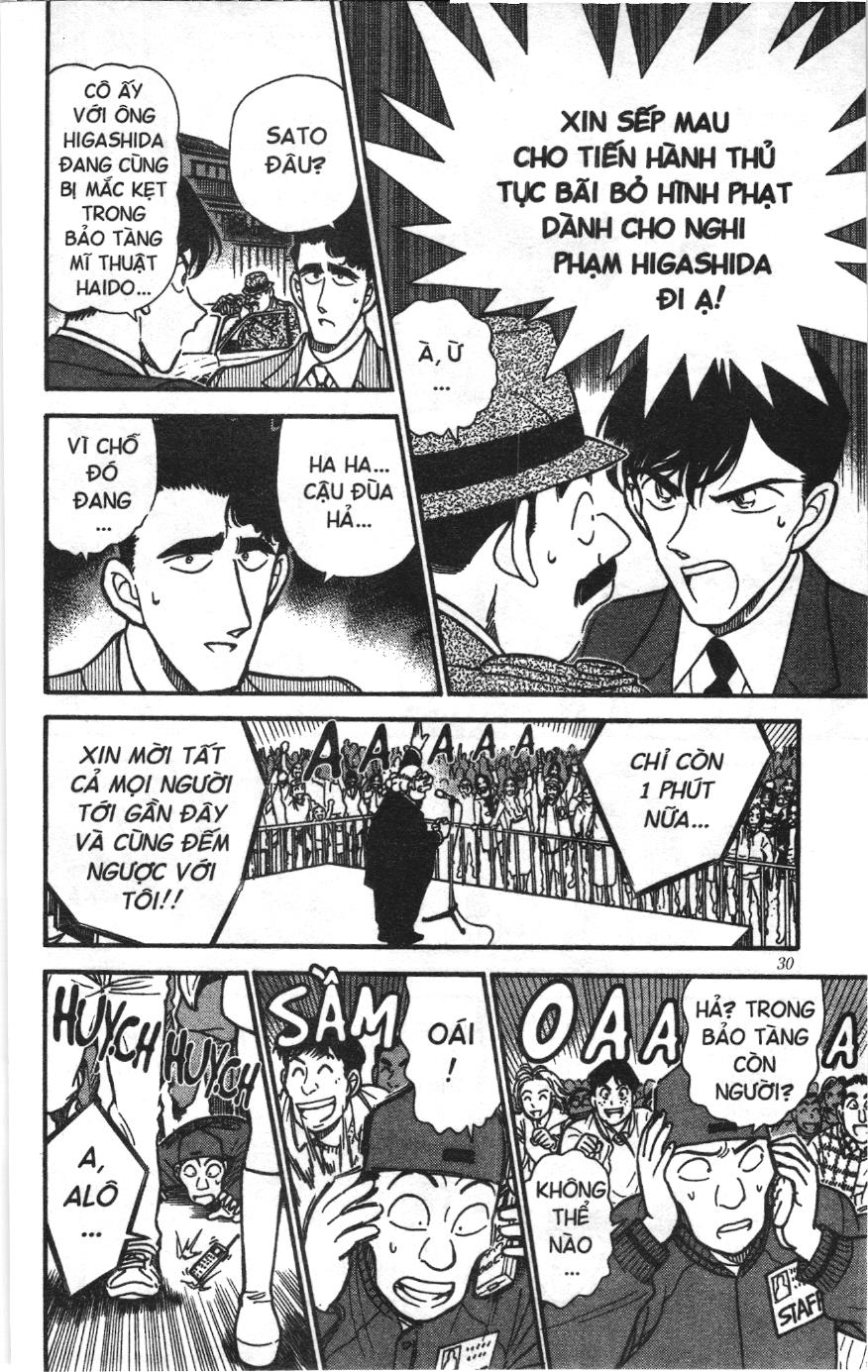 Thám tử lừng danh Conan Loạt truyện tranh: Chapter 243