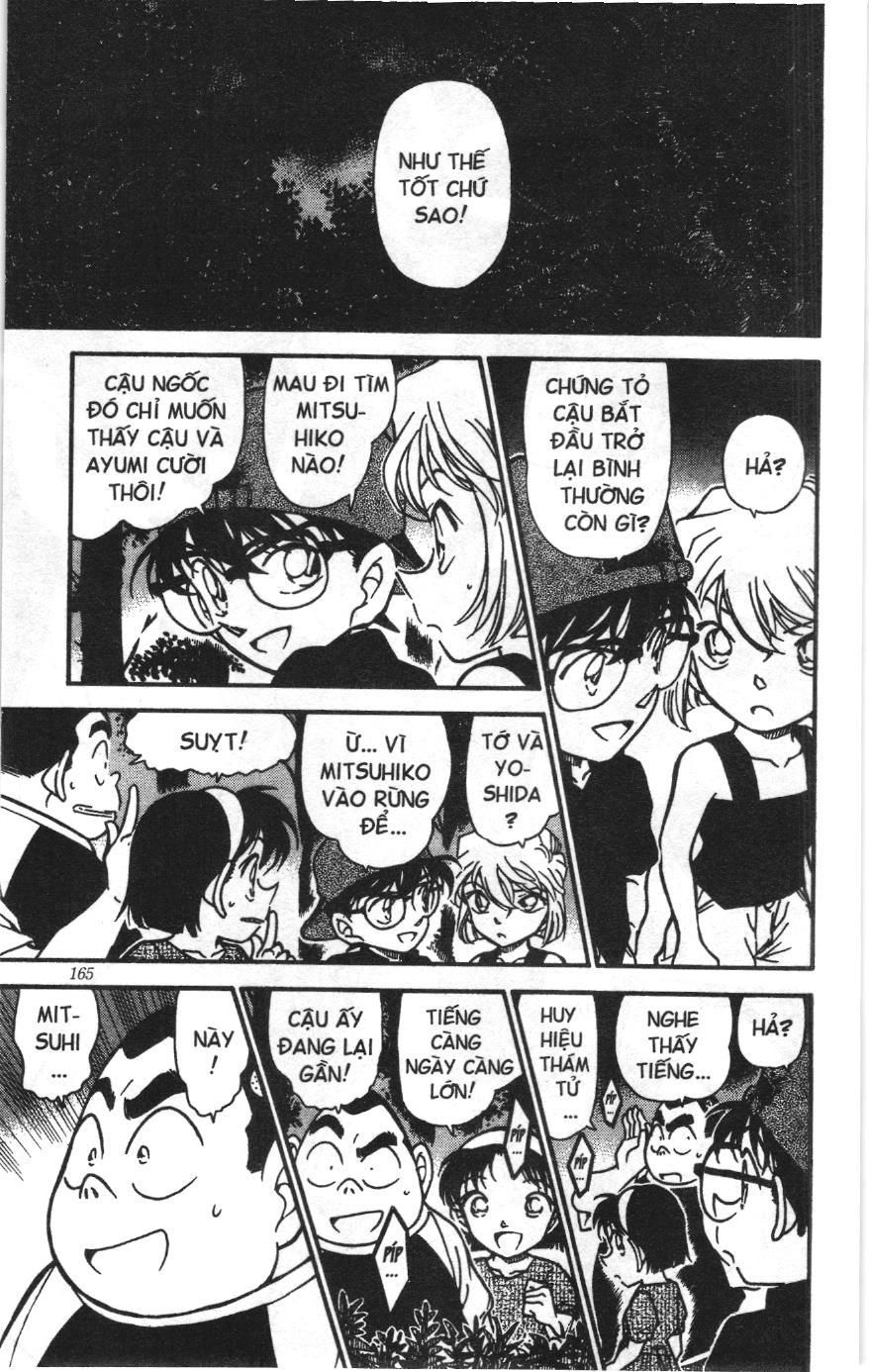 Thám tử lừng danh Conan Loạt truyện tranh: Chapter 371