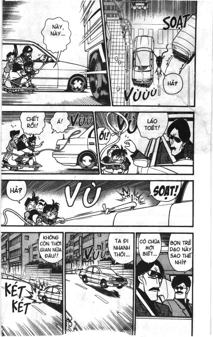 Thám tử lừng danh Conan Loạt truyện tranh: Chapter 81